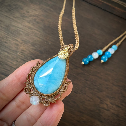 とびきりブルー！大粒ラリマーの天然石マクラメ編みネックレス