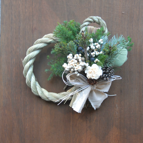 30日まで発送】生の松と針葉樹のシンプルしめ縄飾り~本物の松と針葉樹