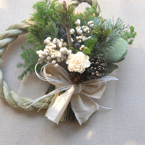 30日まで発送】生の松と針葉樹のシンプルしめ縄飾り~本物の松と針葉樹