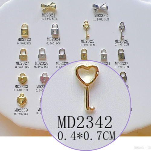 C様　ネイルパーツ 50個)ネイルパーツ MD2321〜MD2347 鍵 デコパーツ ネイル用品