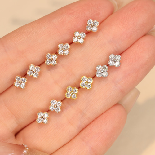 ダイヤモンドピアス k18 新品 ピアス（その他） Aurora Jewelry