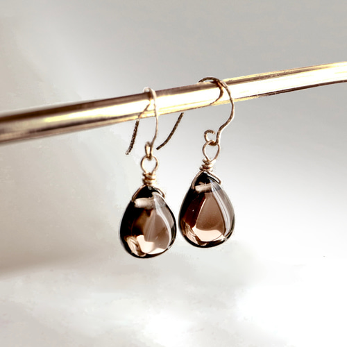 1点作品☆ 宝石質スモーキークォーツピアス　イヤリングに変更可能☺︎ 宝石質スモーキークォーツピアス/イヤリング 約12×12mm