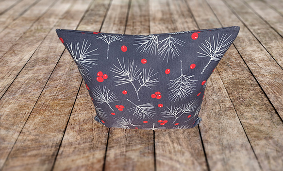 森林抱枕 冬季紅堅果圖案 - 檜木香 - 第7張的照片