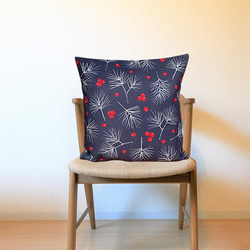 森林抱枕 冬季紅堅果圖案 - 檜木香 - 第5張的照片