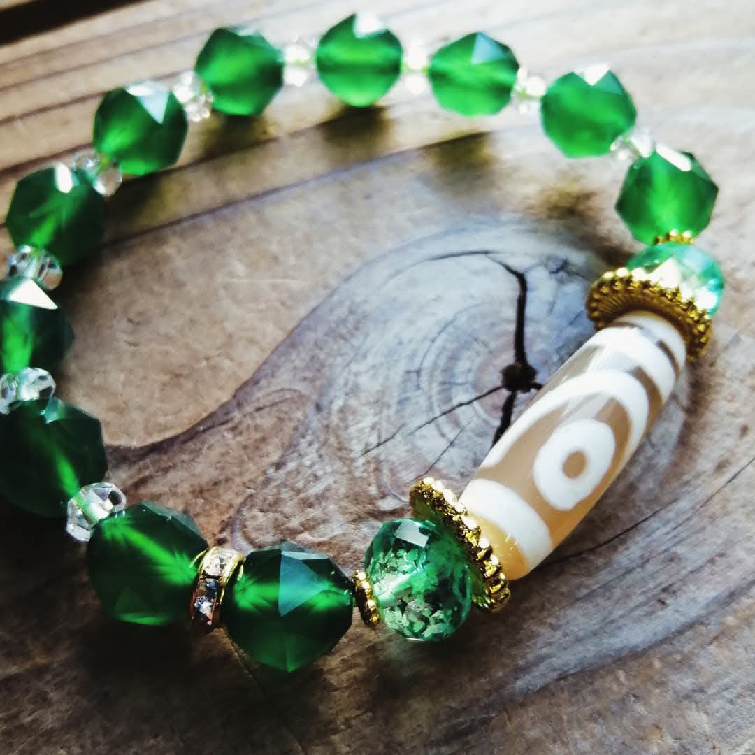 ◆白瑪瑙二眼天珠＆グリーンオニキスのブレスレット 9000円（送料無料） 白瑪瑙二眼天珠30×10mm