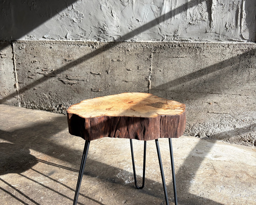 送料無料】楓の輪切りサイドテーブル② / 一枚板 / アイアン