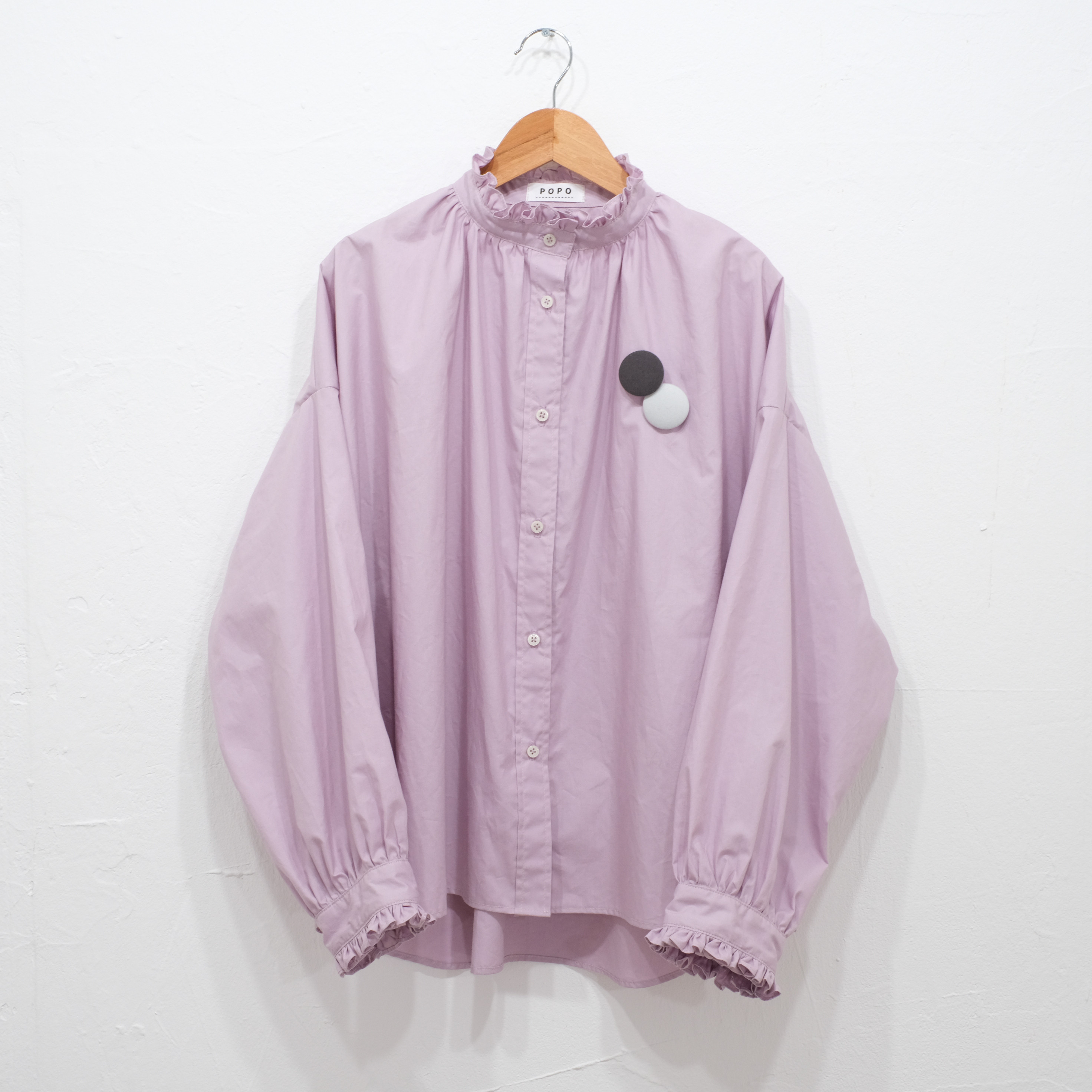 フリルたっぷりブラウス　タイプライター ラベンダー　長袖