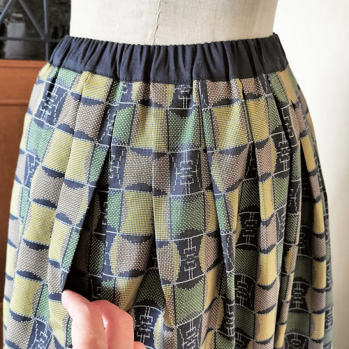 着物リメイク◇レトロモダンなチェック柄大島紬のタックフレアー