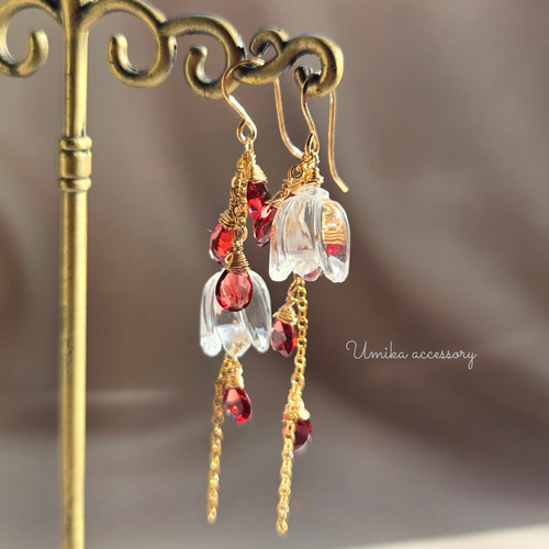 クリスタルフラワーカービング、ピンクガーネットペアシェイプ