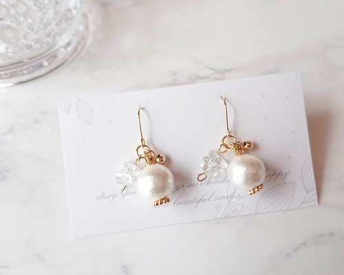 コットンパール ＊ 水晶 さざれ 華やか ピアス / イヤリング 大人