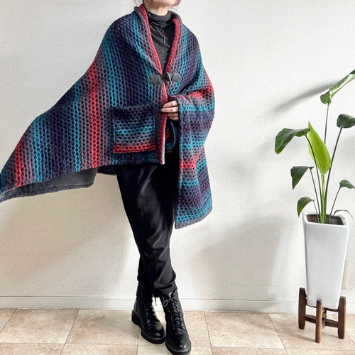 イタリー製 ぽこぽこニットの極暖ストールポンチョ（レッド×ネイビー