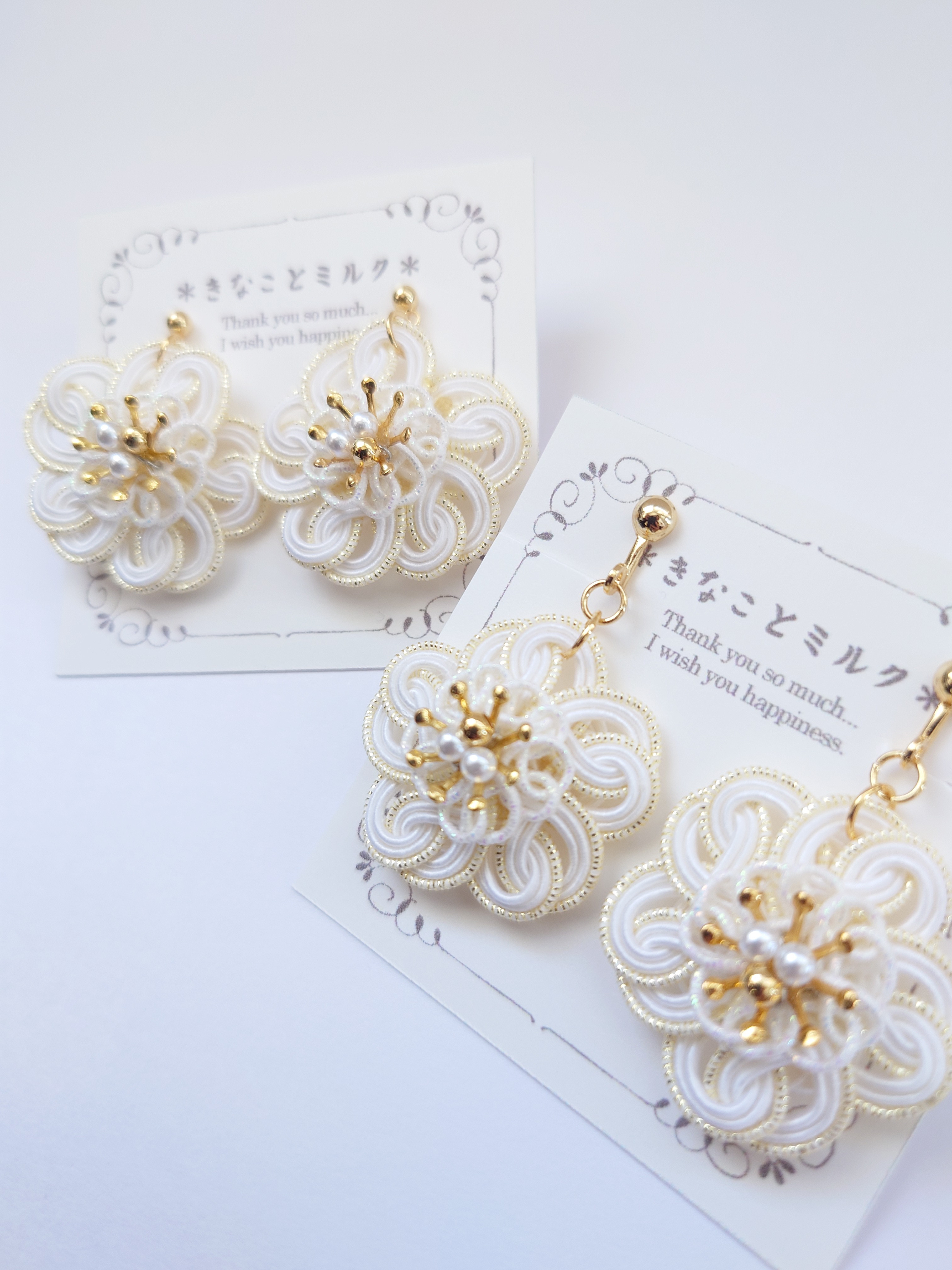 オフホワイト×マットゴールドリーフピアスイヤリング no.614 和風　着物