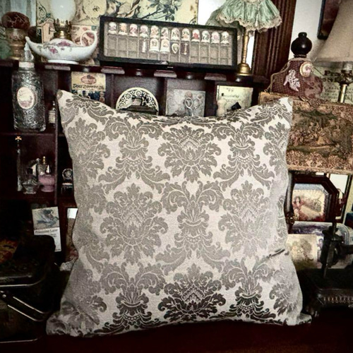 ☆セール☆イギリス製生地 シルバーグレーの上品なダマスク柄