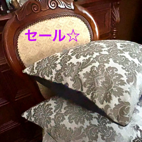 ☆セール☆イギリス製生地 シルバーグレーの上品なダマスク柄