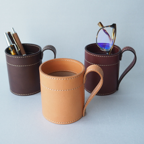 本革＊マグカップ型小物入れ・ペン立て（焦茶） その他インテリア雑貨