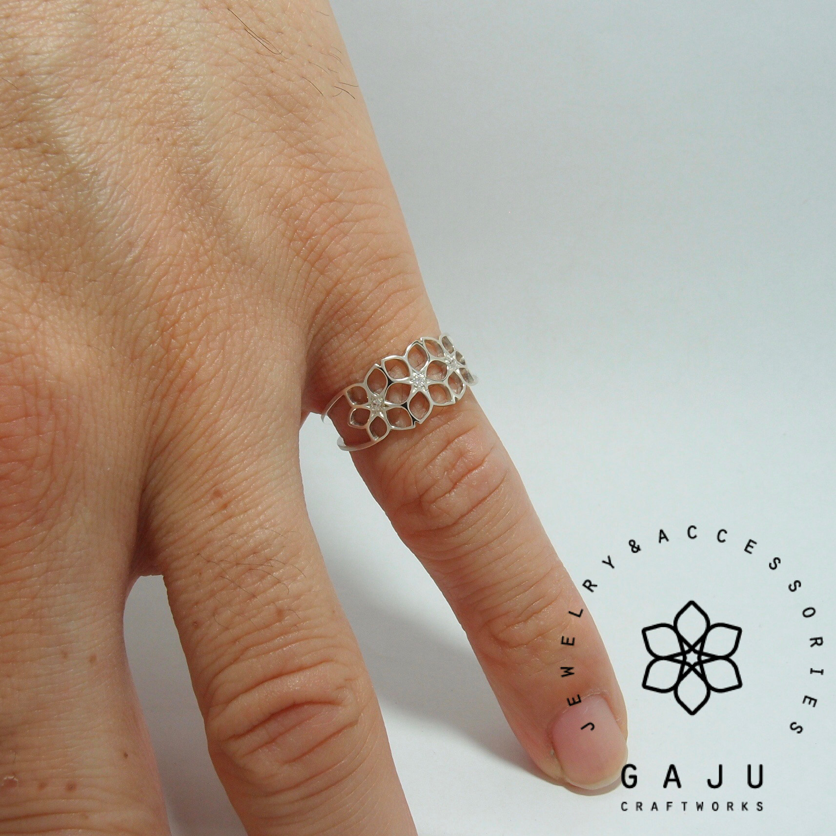 gajuvana Trinity ring (small) SILVER925,ジルコニア