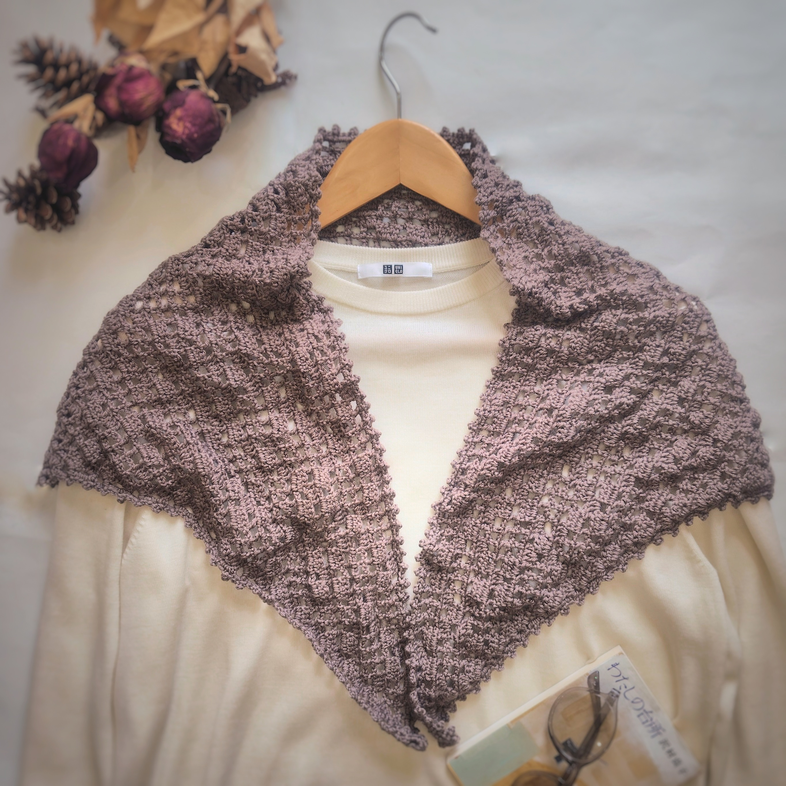 透かしモチーフ❦紫 レース編み ストール（ヘアードレス対応）＆帽子柔らかふんわり a73】かぎ針 レース シェル編み パープル グラデーション 三角