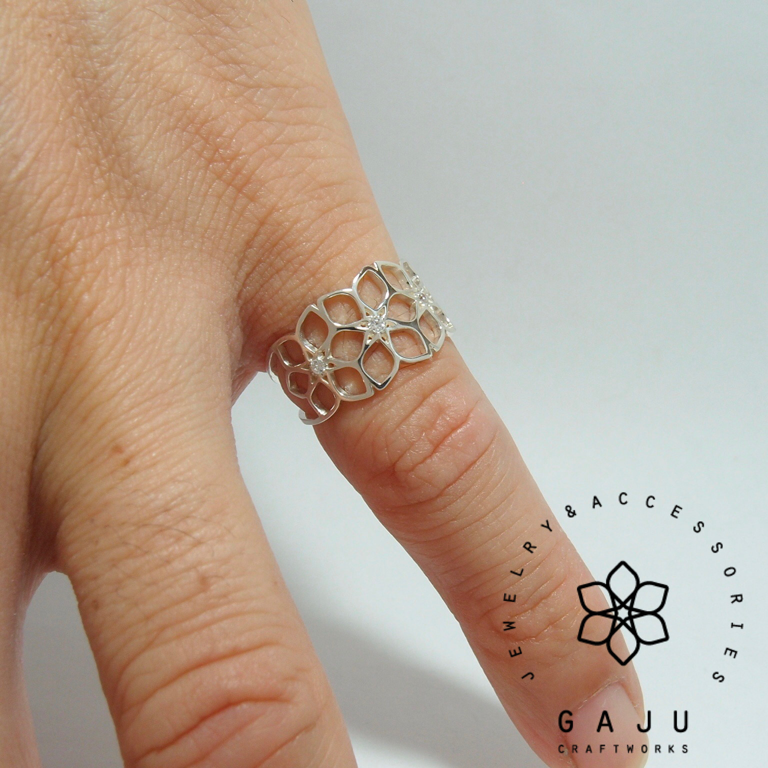 gajuvana Trinity ring (medium・CZ) SILVER925,ジルコニア