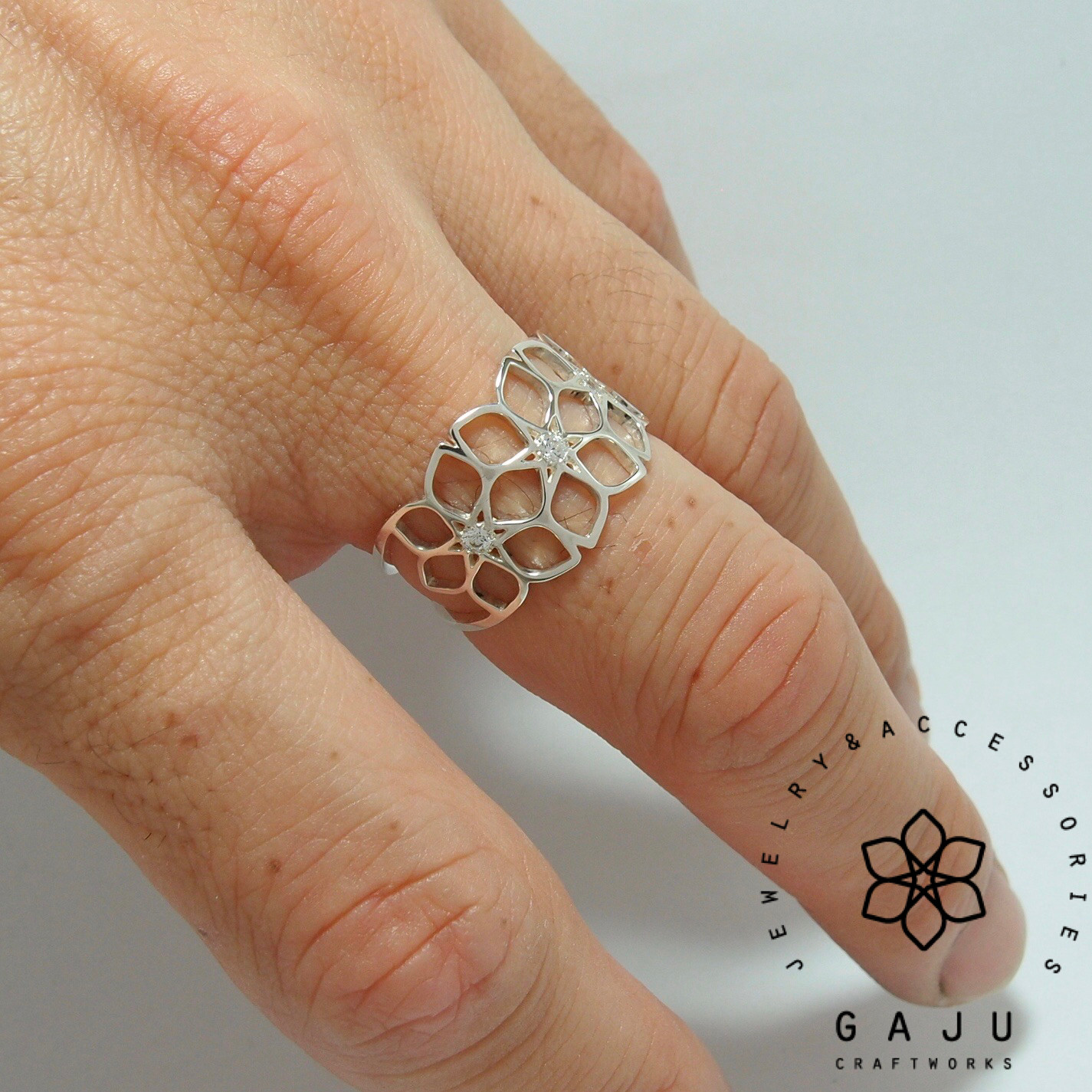 gajuvana Trinity ring (large・CZ) SILVER925,ジルコニア
