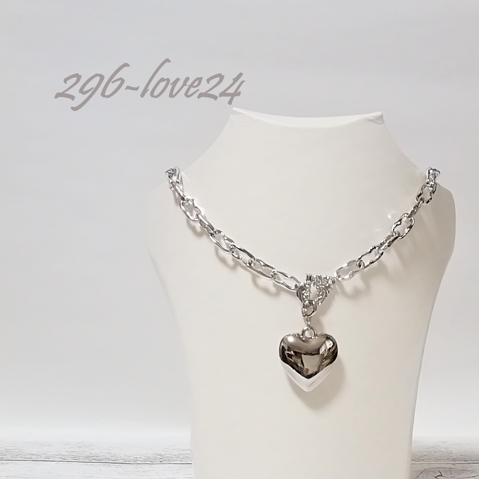 ぷっくりハート型パーツ付デザインチェーン（ロジウムカラー）