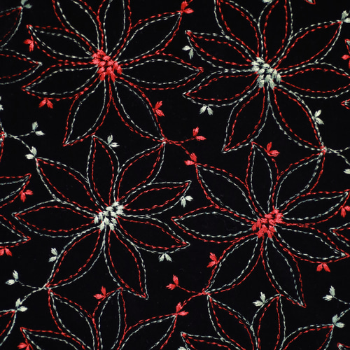 着分販売】イタリア製／ベルベット生地 花柄刺繍 ～シルク100％～ 生地