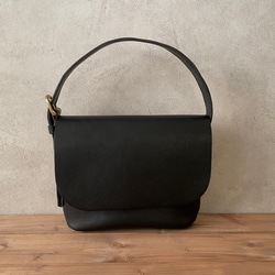 イタリアンレザー バッグ] 本革 ショルダーバッグ(横型) [Coco'yard