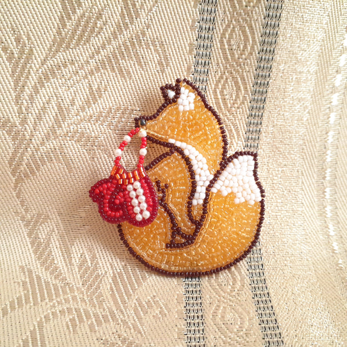 受注>新美南吉『手袋を買いに』のブローチ＊オートクチュールビーズ