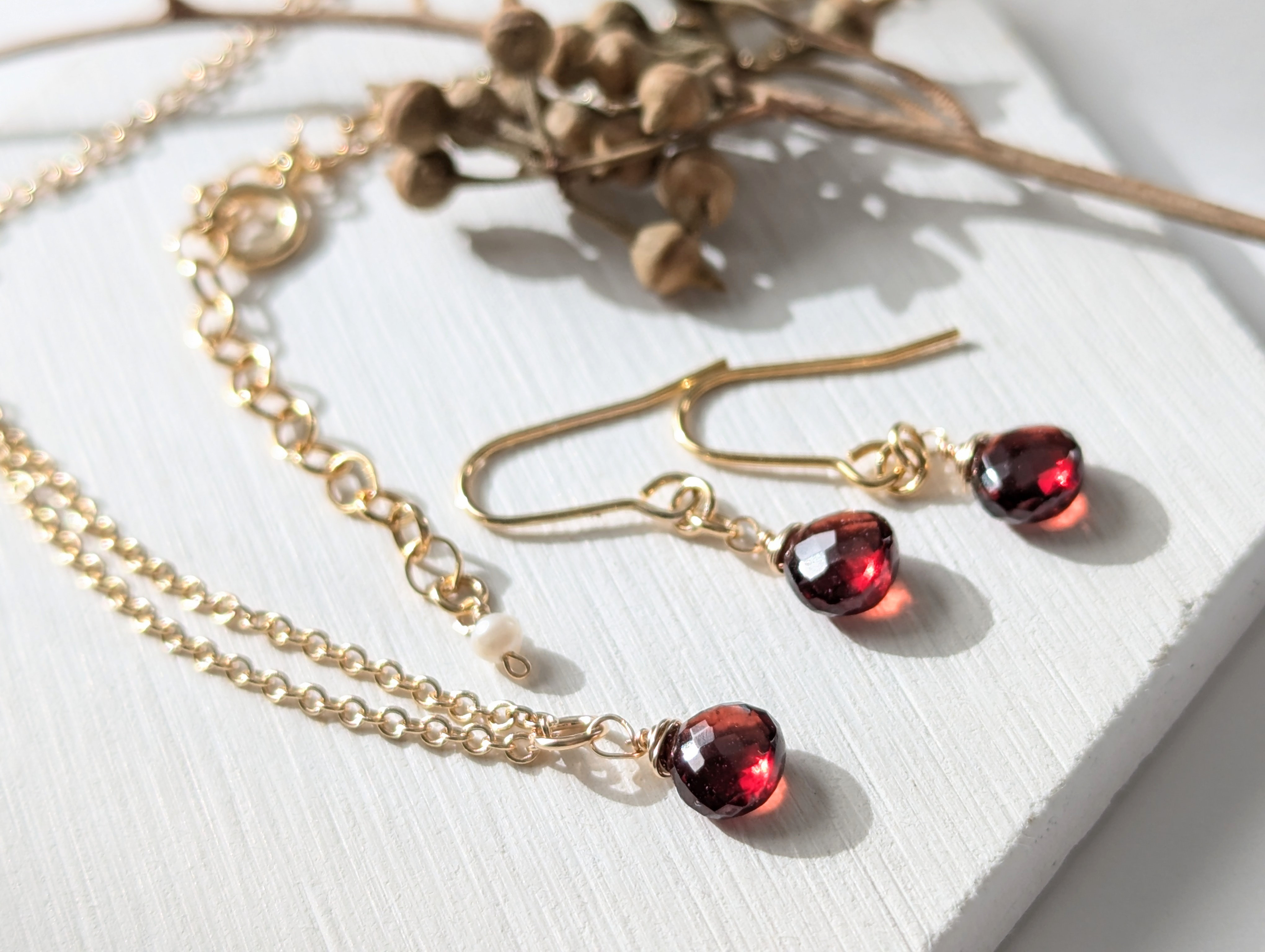 14kgf 一粒ガーネットプチセット☆ネックレス、ピアス　彩りセット