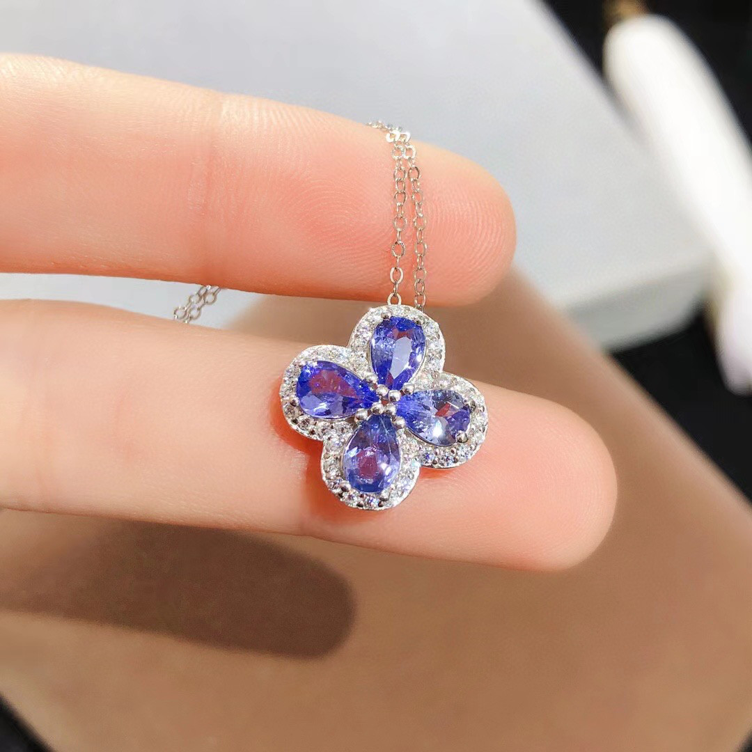 天然タンザナイトクロバーペンダントトップ