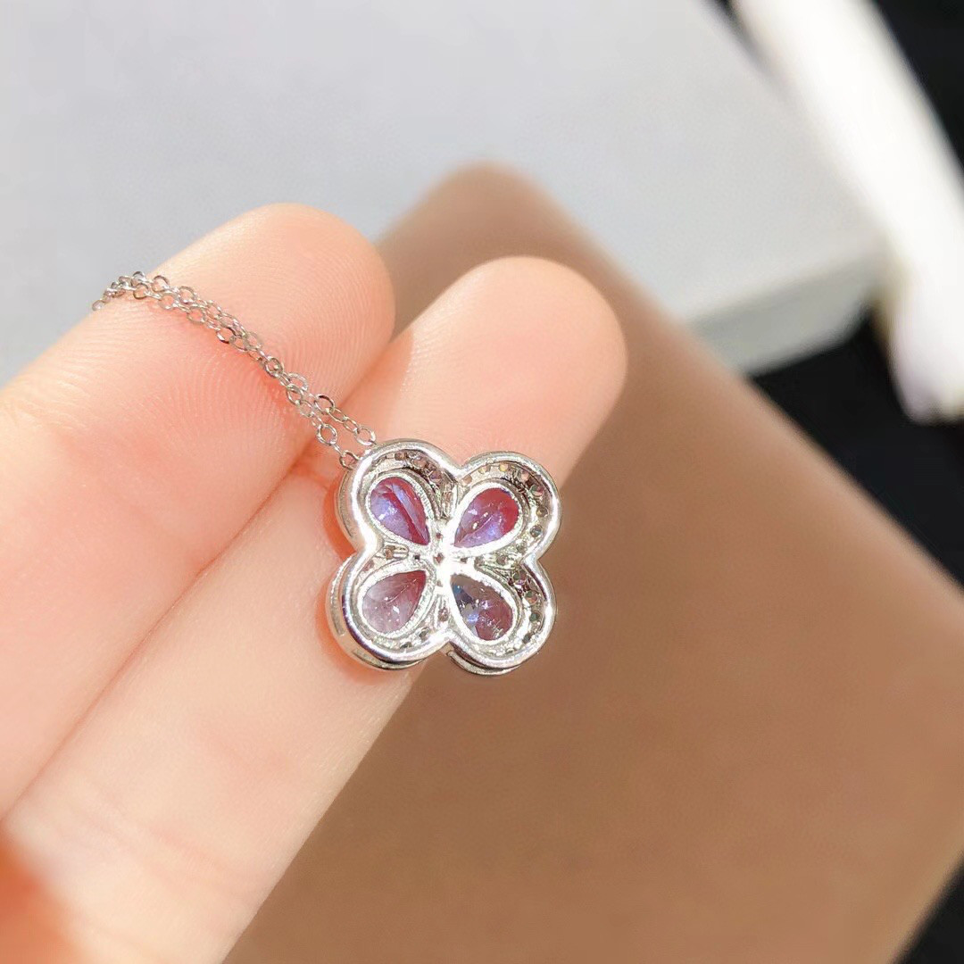 天然タンザナイトクロバーペンダントトップ