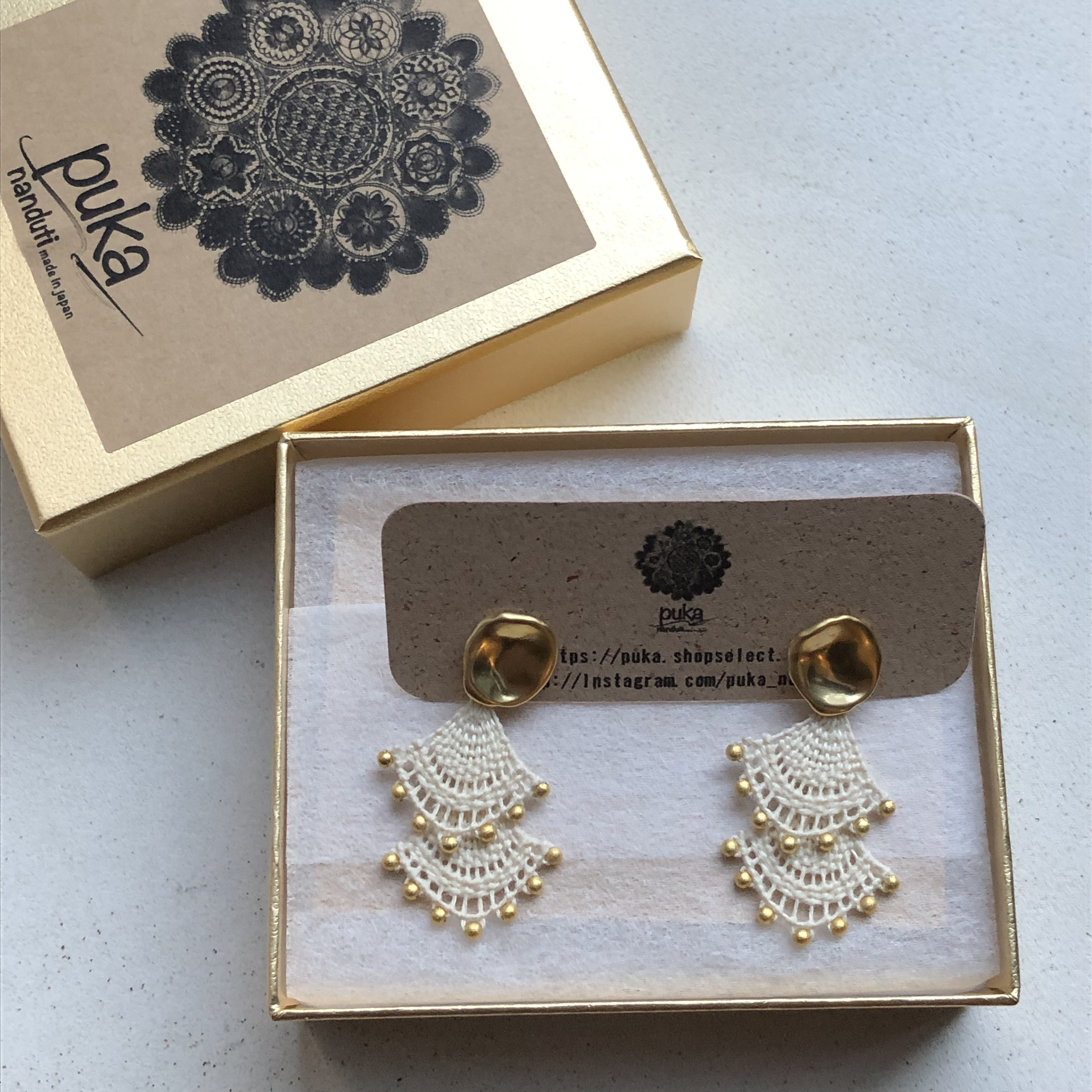 【受注制作】Ñanduti  puka model earring