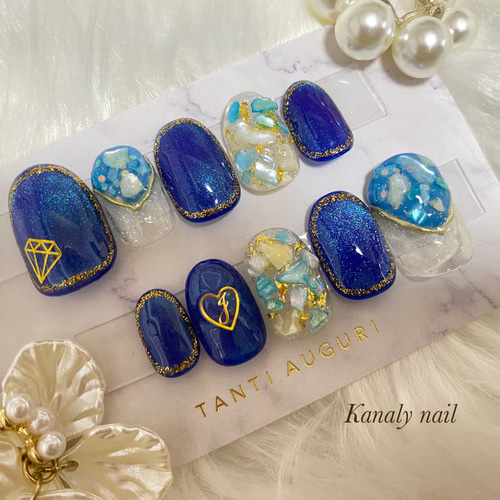 ♡サックスブルーのイニシャルネイル♡ ネイルチップ　ハンドメイド ♡サックスブルーのイニシャルネイル♡ ネイルチップ