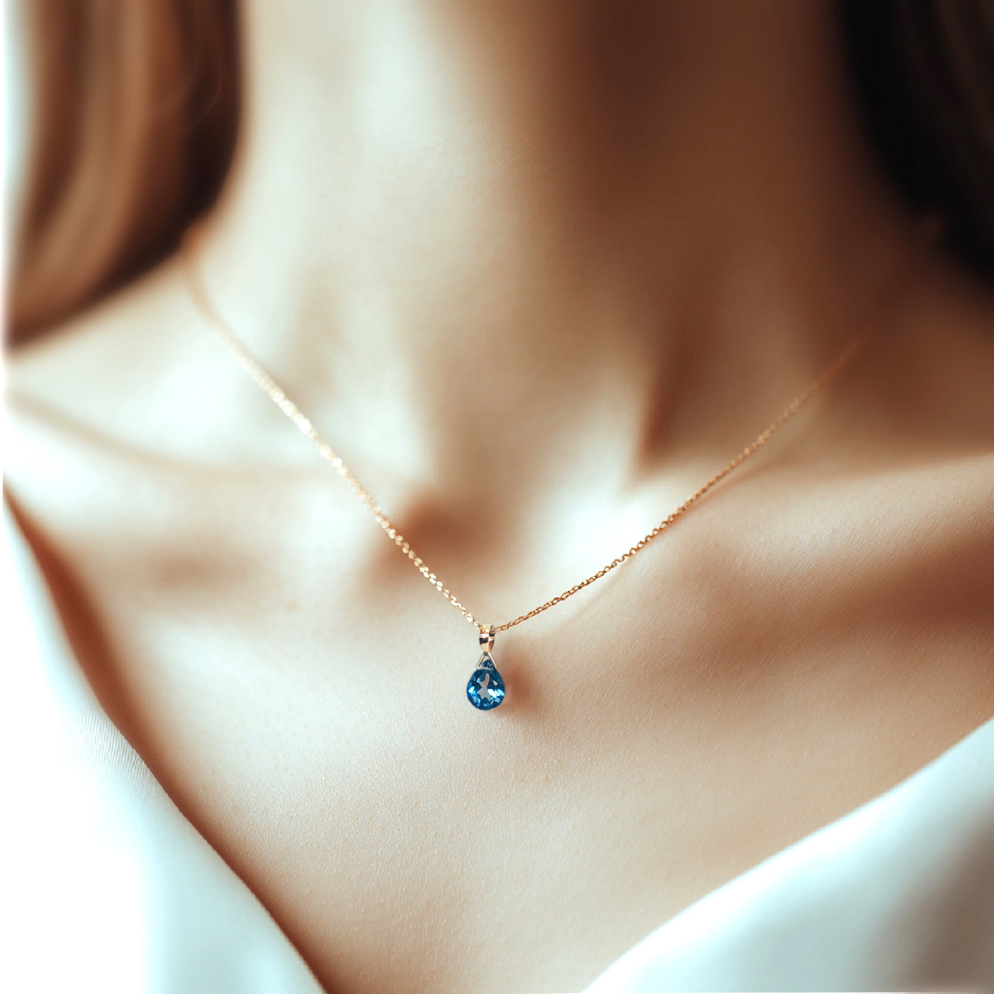 ロンドンブルートパーズのネックレス・K10