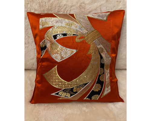 2854朱色の袋帯リメイク 正絹クッションカバー お正月❗️プレゼント