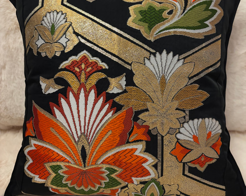 2451豪華刺繍の袋帯リメイク　正絹長クッションカバー　お正月　プレゼント 2451豪華刺繍の袋帯リメイク 正絹長クッションカバー お正月