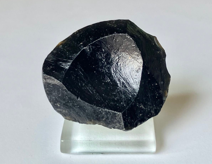 タイ　テクタイト ③  台座つき　Thai Tektite 泰國　雷公墨