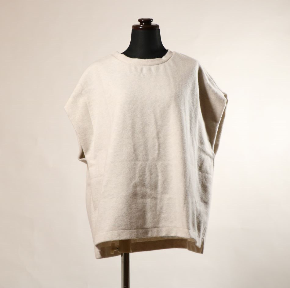 ふんわり起毛コットンベスト！！　コットン100%　ニット　オフホワイト