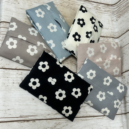 ✳︎✳︎専用✳︎✳︎ポケット付きティッシュケース　花柄コーデュロイ✳︎母made品✳︎ ポケット付きが便利な ポケットティッシュケース ポケットティッシュ