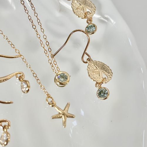 14kgf 海色ブルー モアサナイト サンドダラー ピアス エシカル