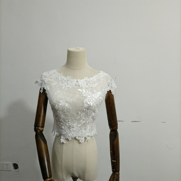 ボレロ エレガントレース ラウンドネック 短袖 くるみボタン 可愛い  