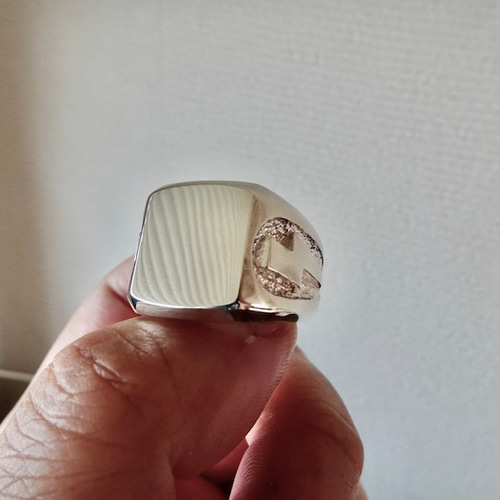仁尾彫金『プラチナ、サンダー印台リング、磨き』ハンドメイド
