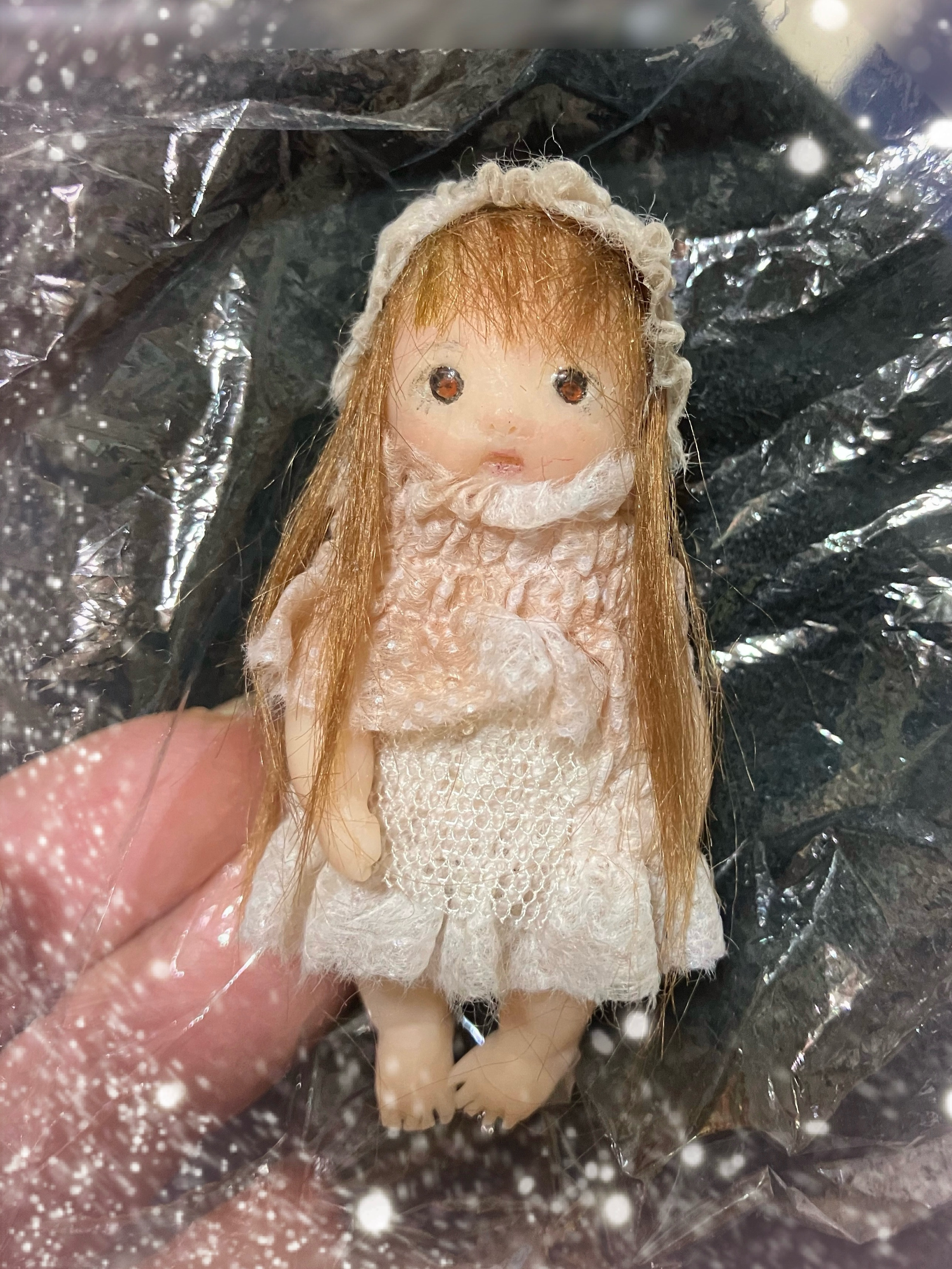 ミニサイズの女の子 身長約6.5センチ