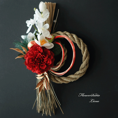 しめ縄】シンビジウムと椿とダリアのしめ縄飾り（赤） お正月飾り