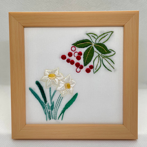 s0918603 西陣織 縫い物 刺繍 刺繍画 七福神 祝い品 現状品 神様 額縁 オブジェ インテリア アート 額装 壁掛け 掛軸 ブランド 中古品 インテリア刺繍 「七福神 宝舟に揃い踏み」額入り《送料無料》 その他