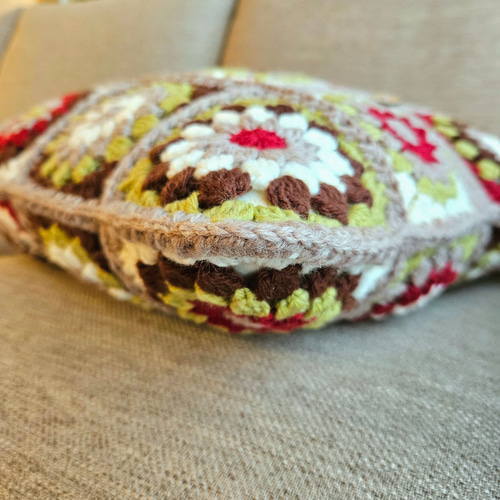 お花柄あったか手編みニットのクッションカバー クッション