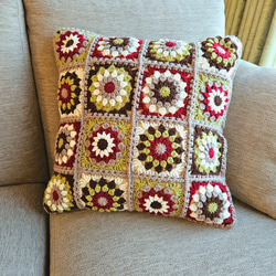 お花柄あったか手編みニットのクッションカバー クッション