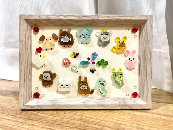 にゃおこ　シーグラス☆図鑑8月　9月　雑貨　置物　ミニチュア シーグラスアート☆No.144 図鑑 動物 置物 欧米 雑貨 ミニチュア