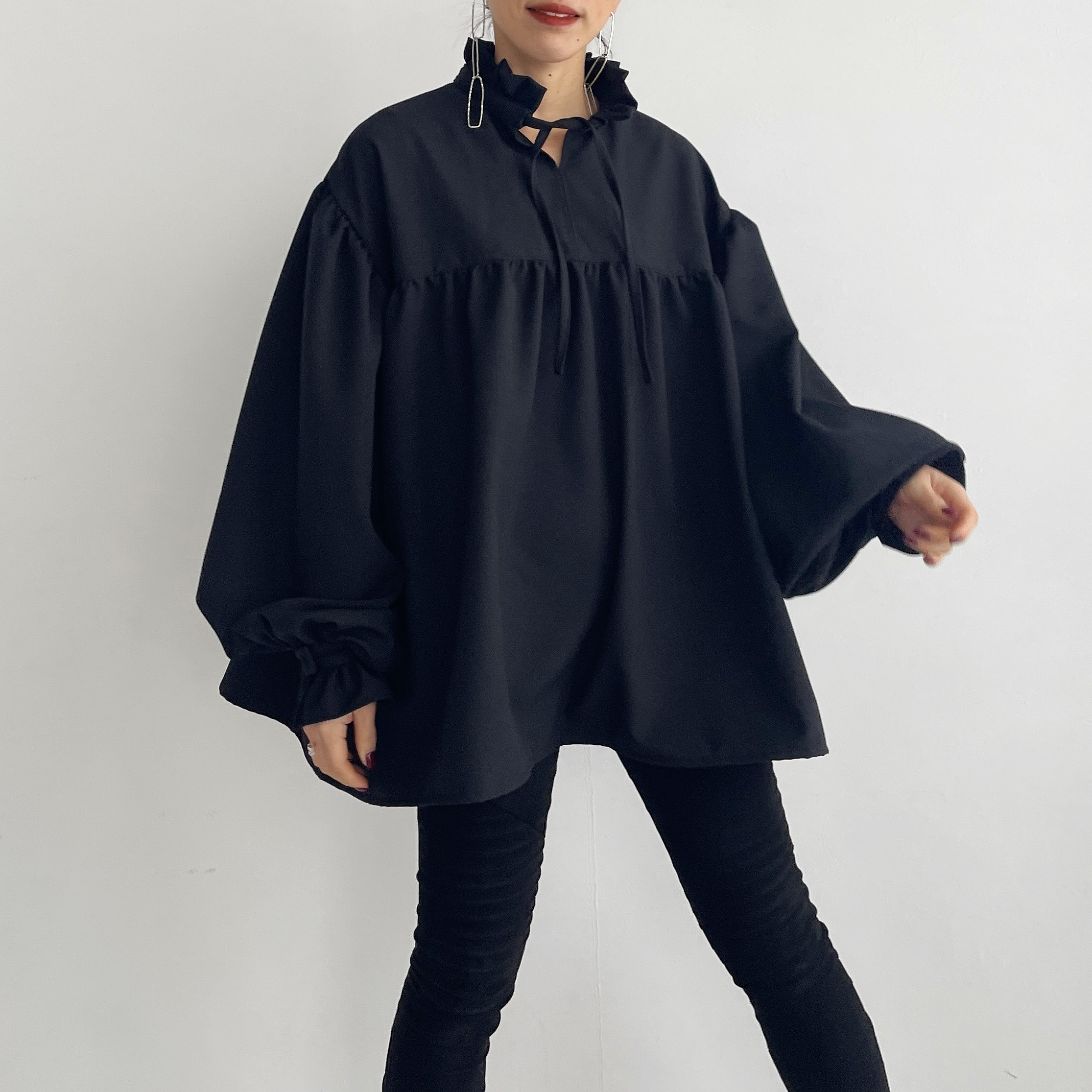 ウールライクフリルネックリボンブラウス(black)