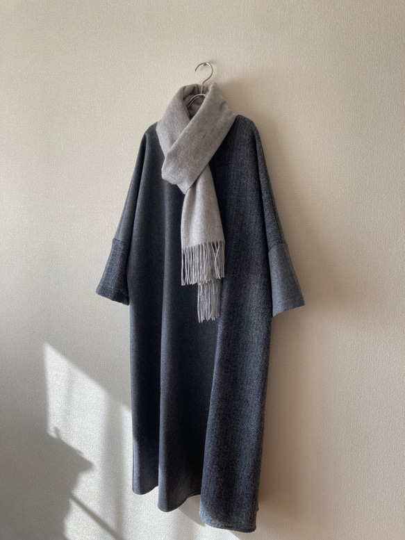 バイカラーのロングワンピース　グレー　即納 1枚目の画像