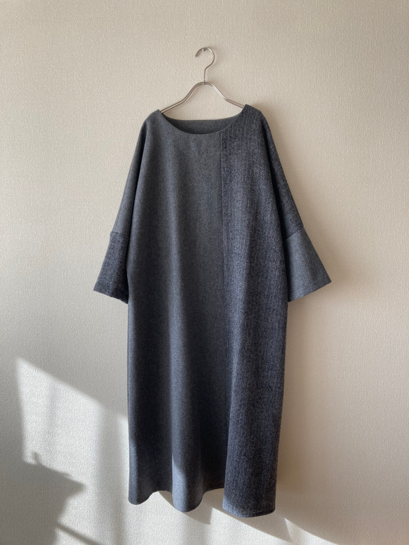 バイカラーのロングワンピース　グレー　即納 4枚目の画像